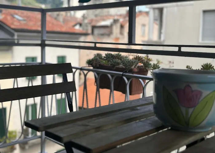 Casa Rosy Como Historic Centre
